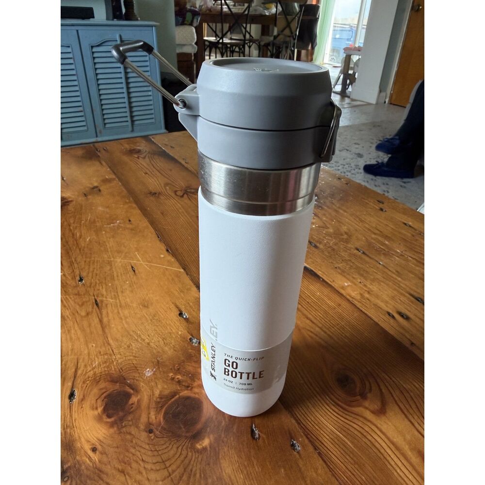 Stanley Quick Flip GO Water Bottle 24 oz